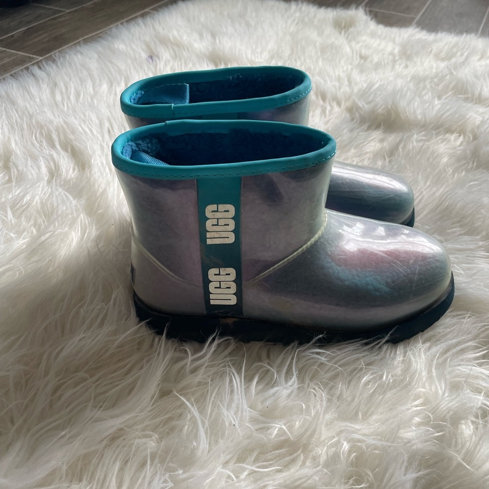 UGG BOOTS